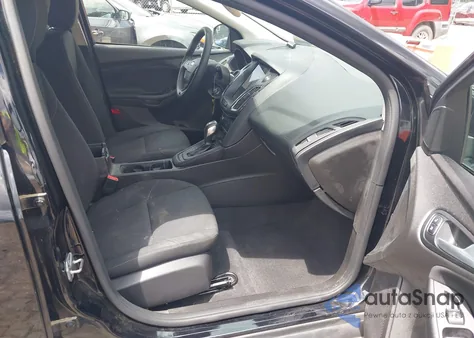 2016 Ford Focus Se z USA, uszkodzony, nr VIN 1FADP3K27GL370843